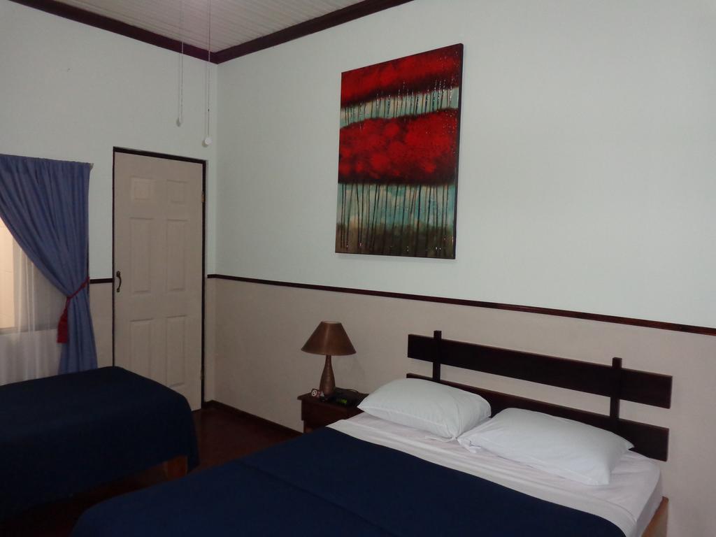 Hotel Santamaria Airport North / Alajuela Downtown Bagian luar foto