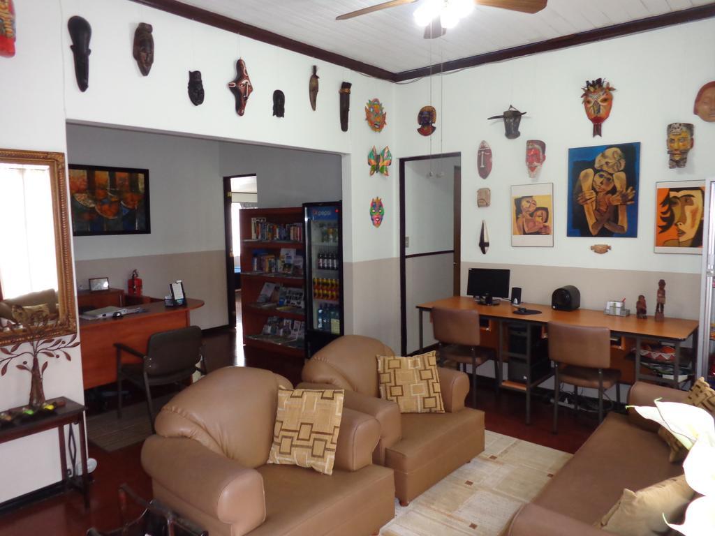 Hotel Santamaria Airport North / Alajuela Downtown Bagian luar foto