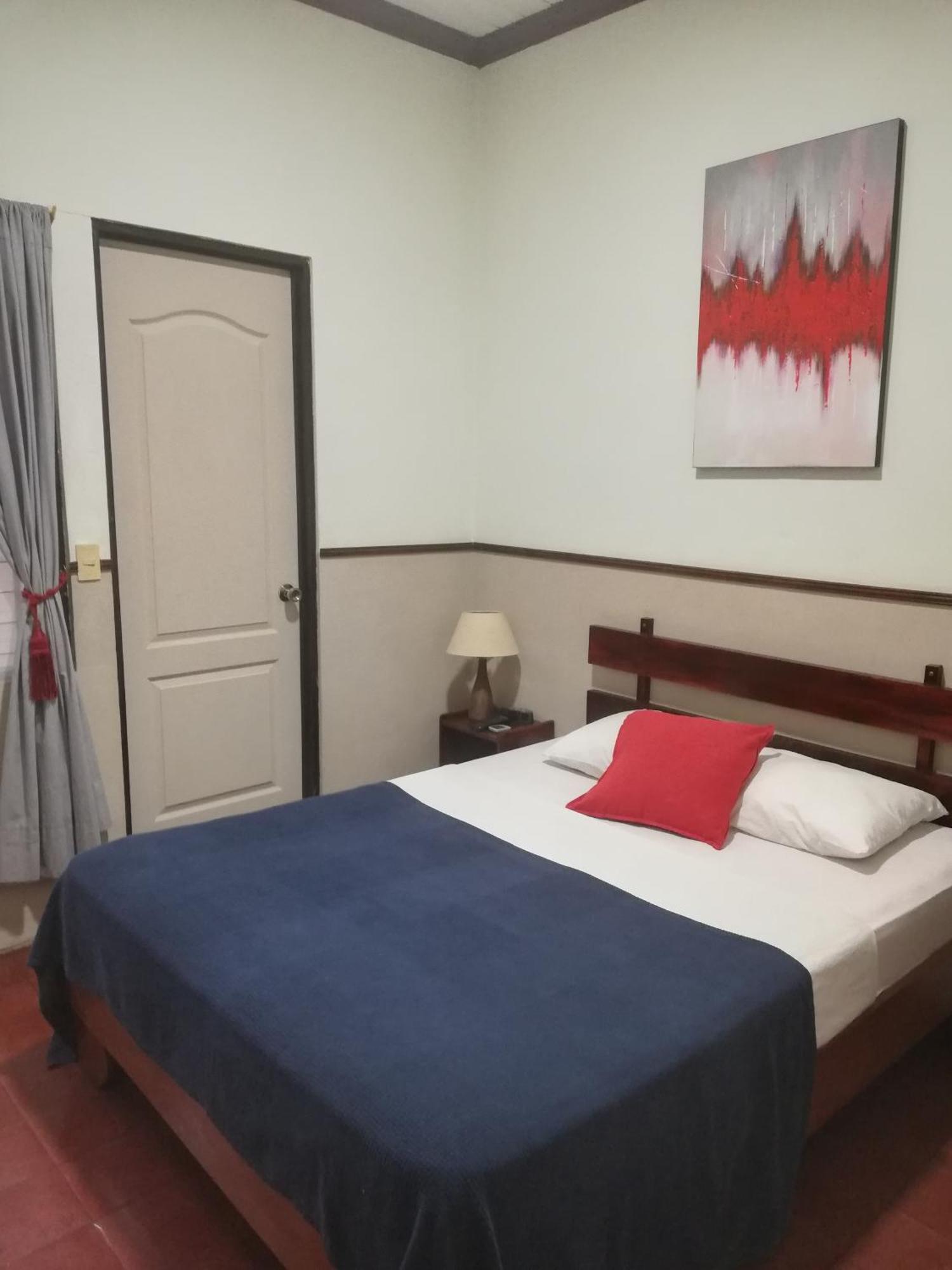 Hotel Santamaria Airport North / Alajuela Downtown Bagian luar foto